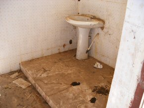 one of the broken toilets at Campama LBS