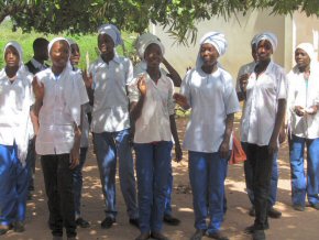 senior students waving goodbye to Pageant