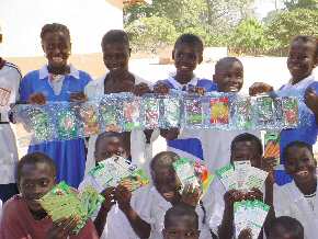 Jurunku children with the 'seed banner'