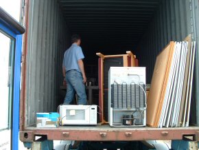 loading the container (3)