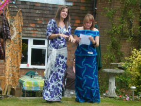 Frances & Claire reading the messages