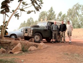 John, Ray, Tim & the Land Rover